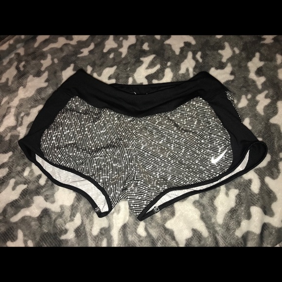 Nike Dri-Fit Shorts - Picture 2 of 4